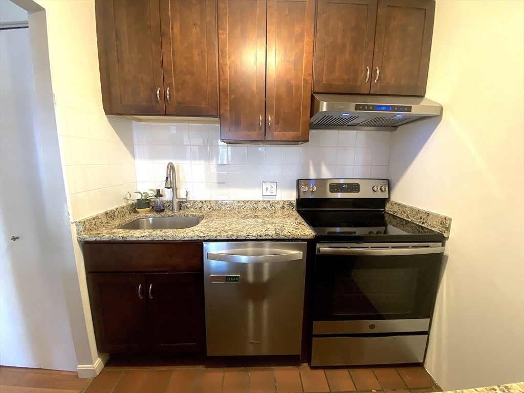 29 Brainerd Road # 202