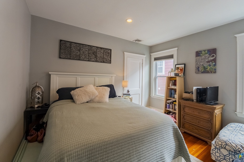 15 Castleton Street # 2