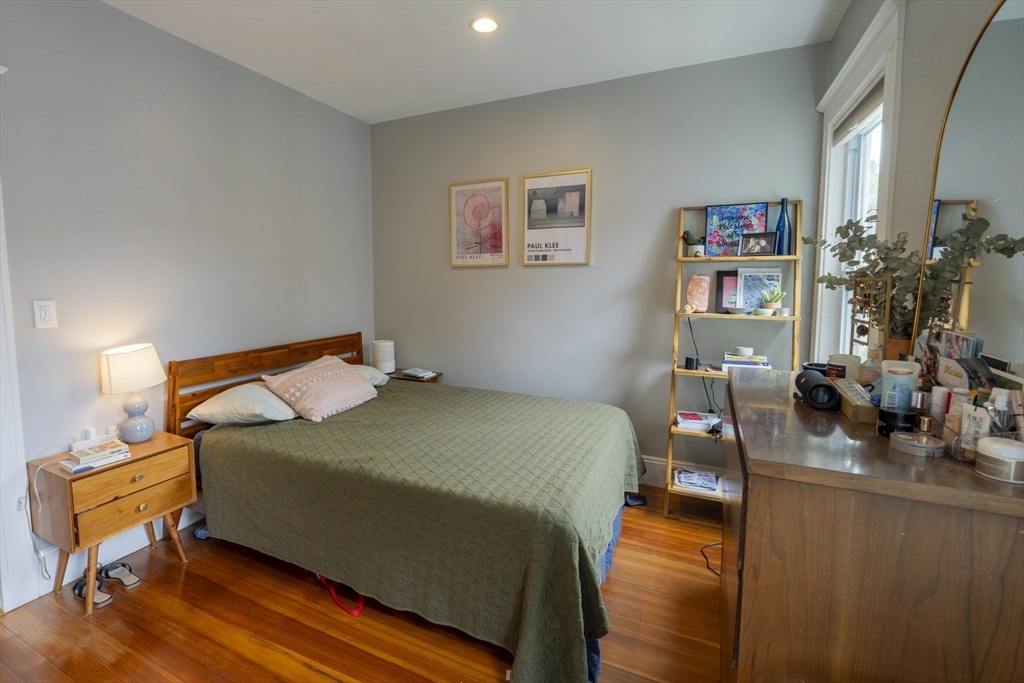 15 Castleton Street # 2