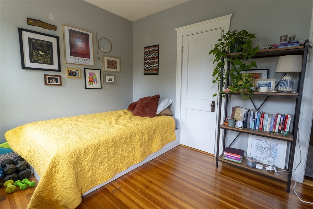 15 Castleton Street # 2