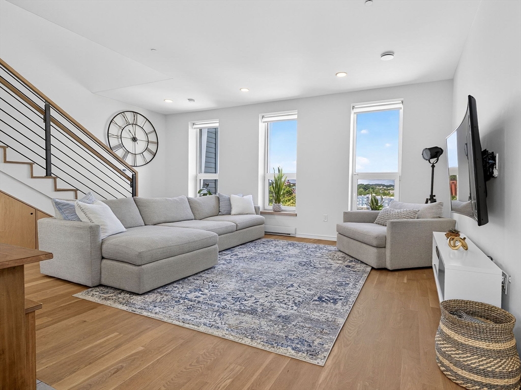 78 Fort Ave # 78