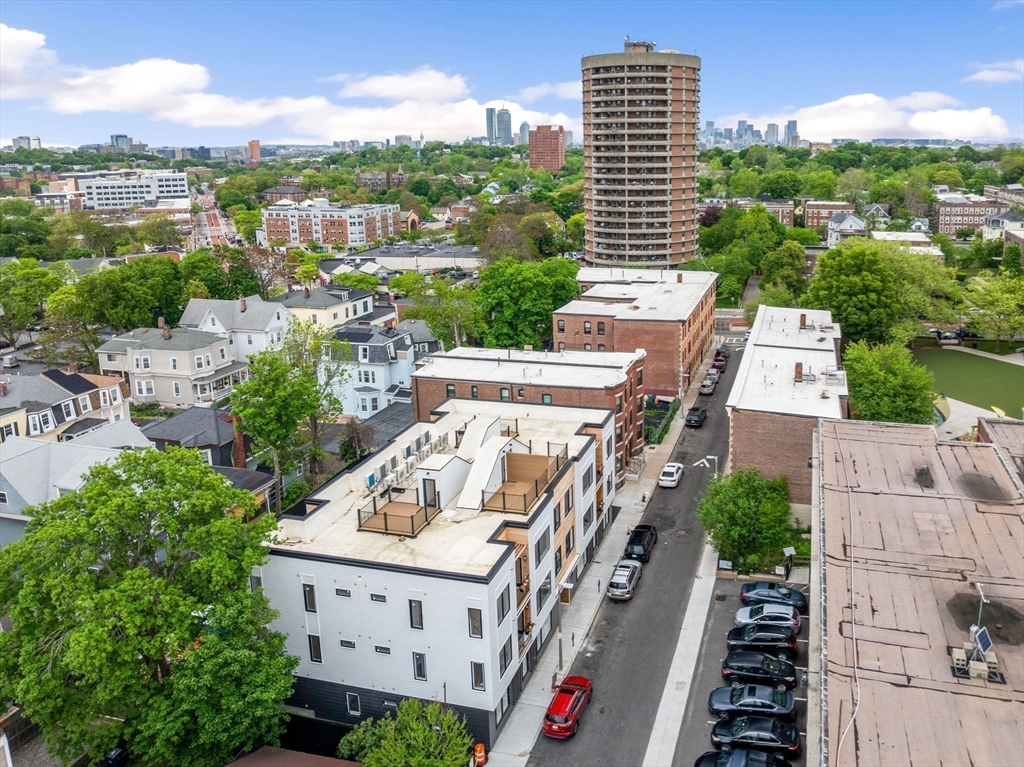 27 Dixwell St # 4