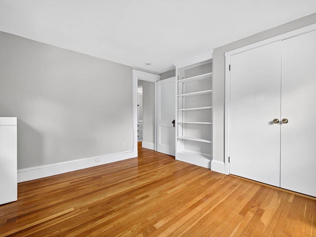 98-100 Bourne St # 100
