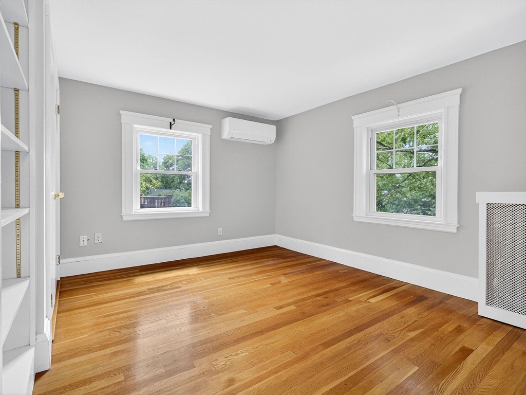 98-100 Bourne St # 100