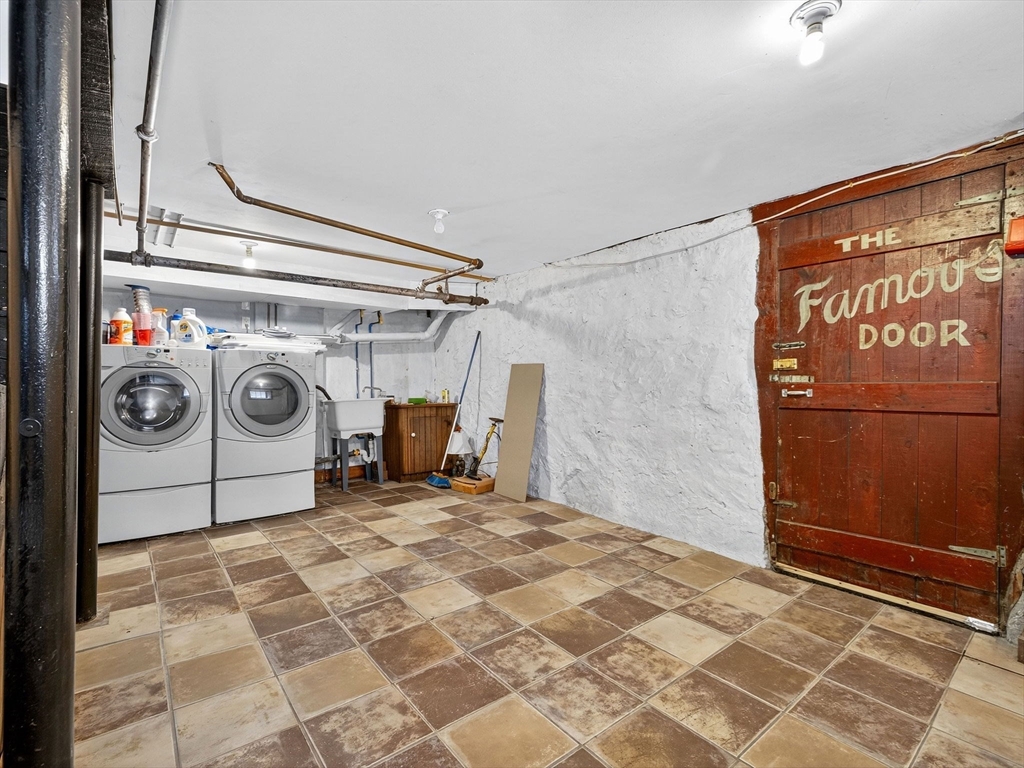 98-100 Bourne St # 100