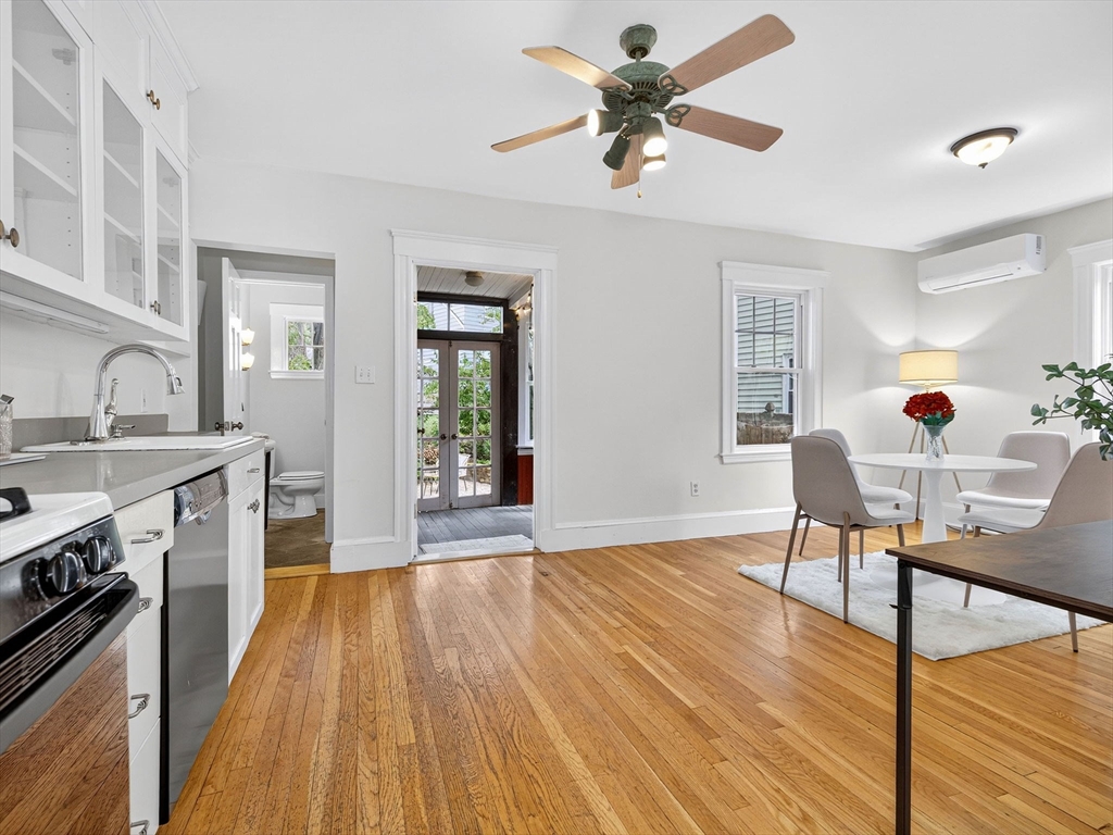 98-100 Bourne St # 100