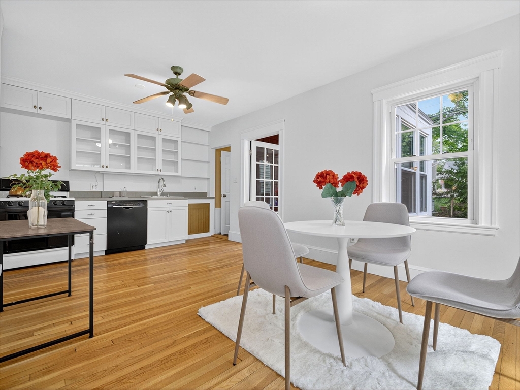 98-100 Bourne St # 100