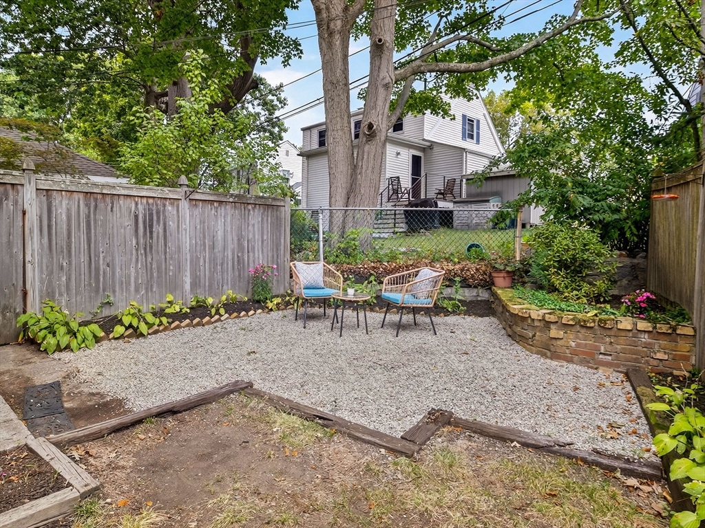 98-100 Bourne St # 100