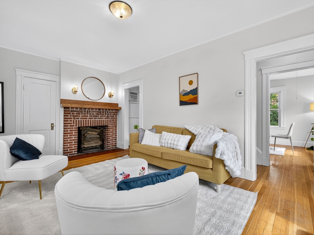 98-100 Bourne St # 100