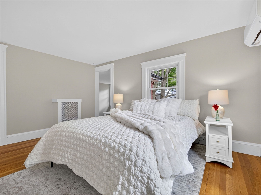 98-100 Bourne St # 100