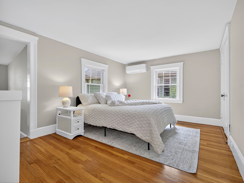 98-100 Bourne St # 100