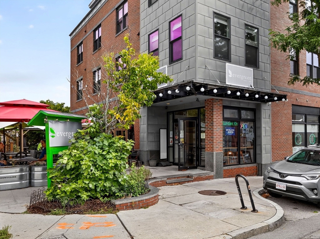 172 Green St # 1