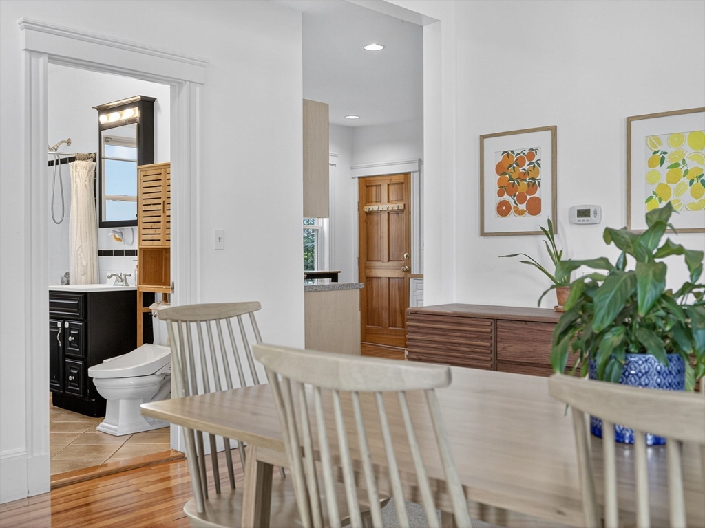 10 Forest Hills St # 1