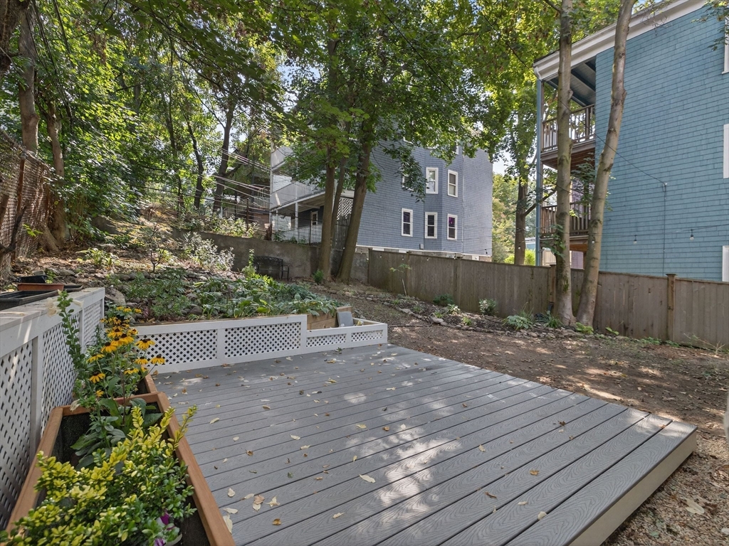 10 Forest Hills St # 1