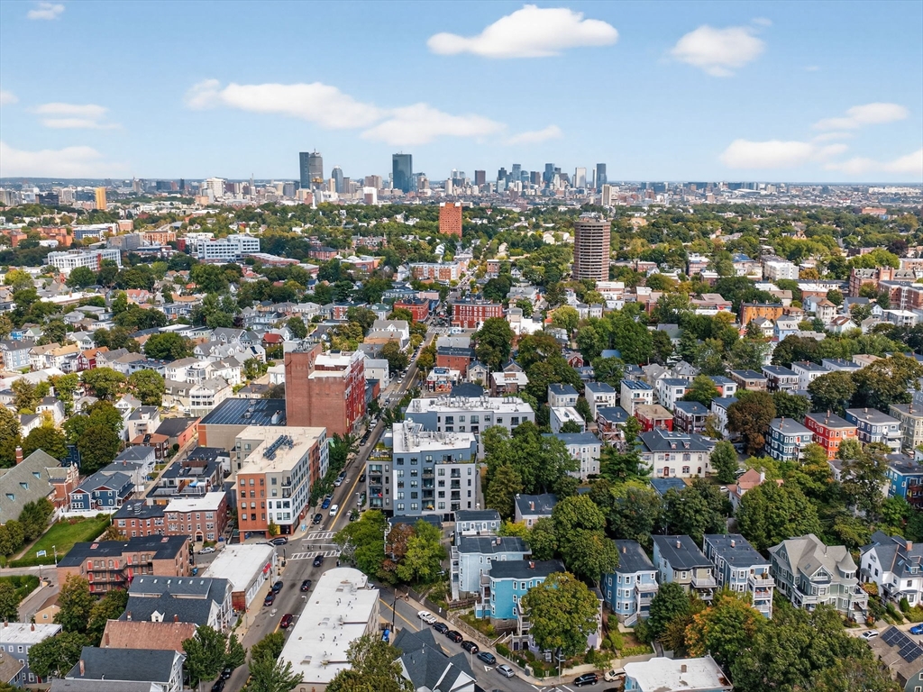 10 Forest Hills St # 1