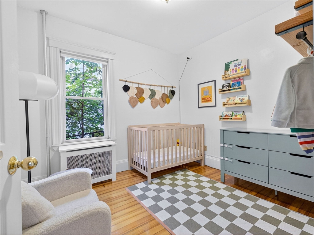 10 Forest Hills St # 1