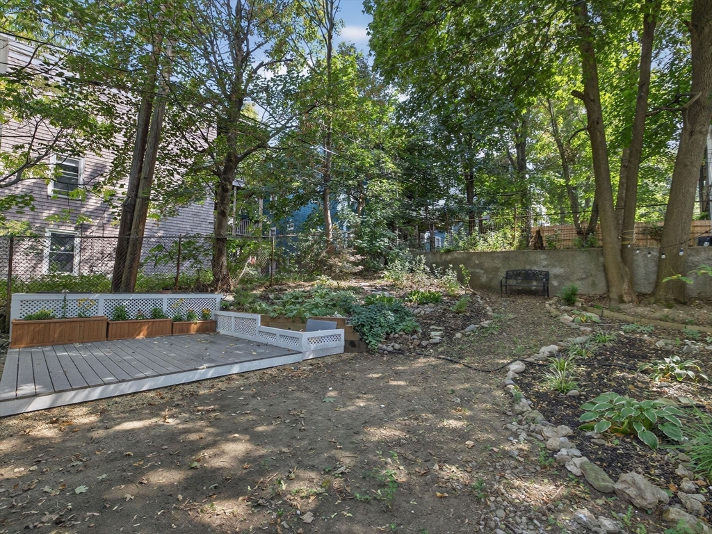 10 Forest Hills St # 1