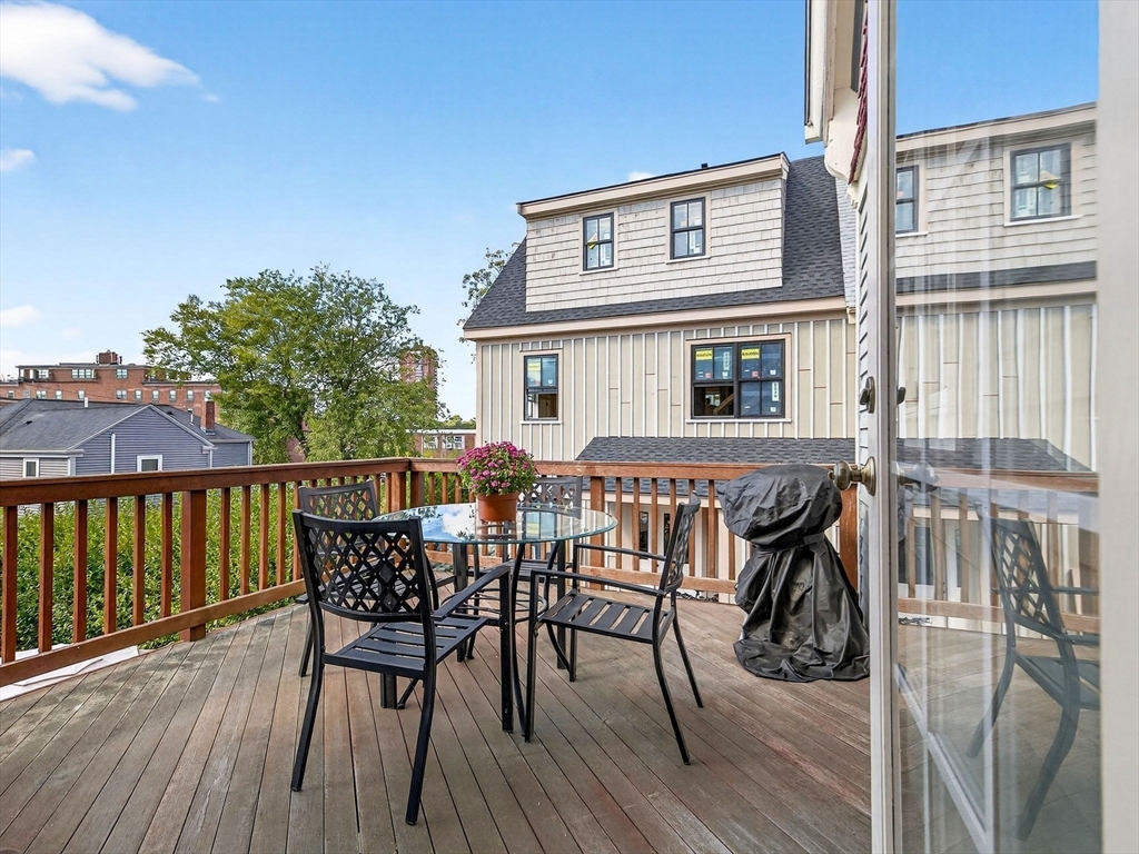 24 Evergreen St # 2