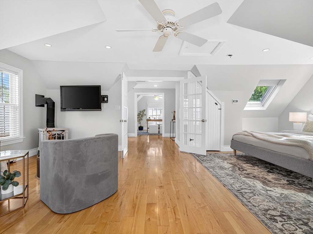 24 Evergreen St # 2