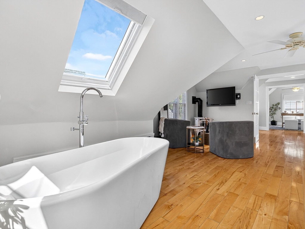 24 Evergreen St # 2