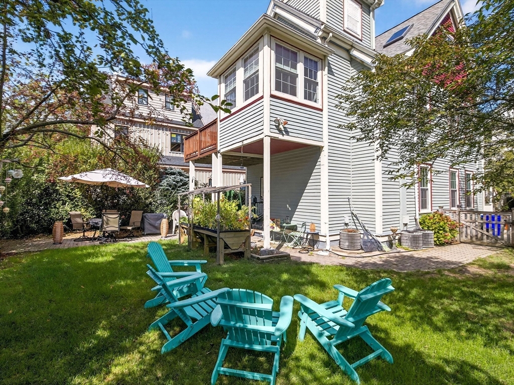 24 Evergreen St # 2