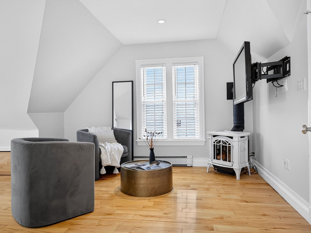 24 Evergreen St # 2