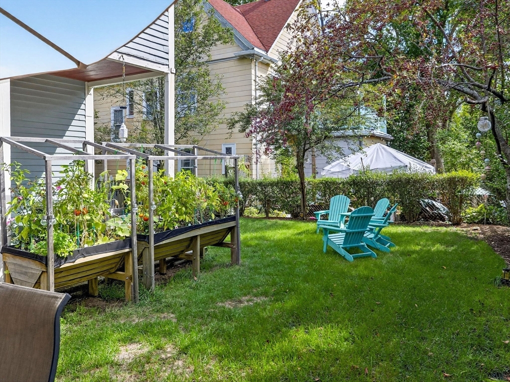 24 Evergreen St # 2