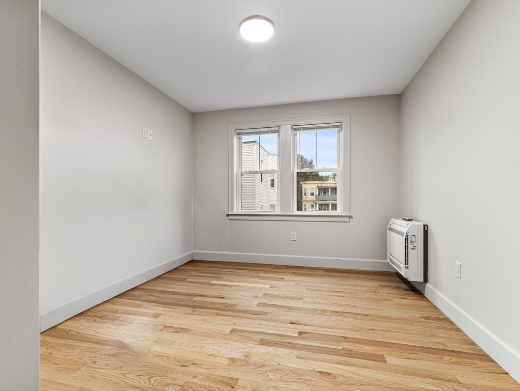 88 Wales St # 3