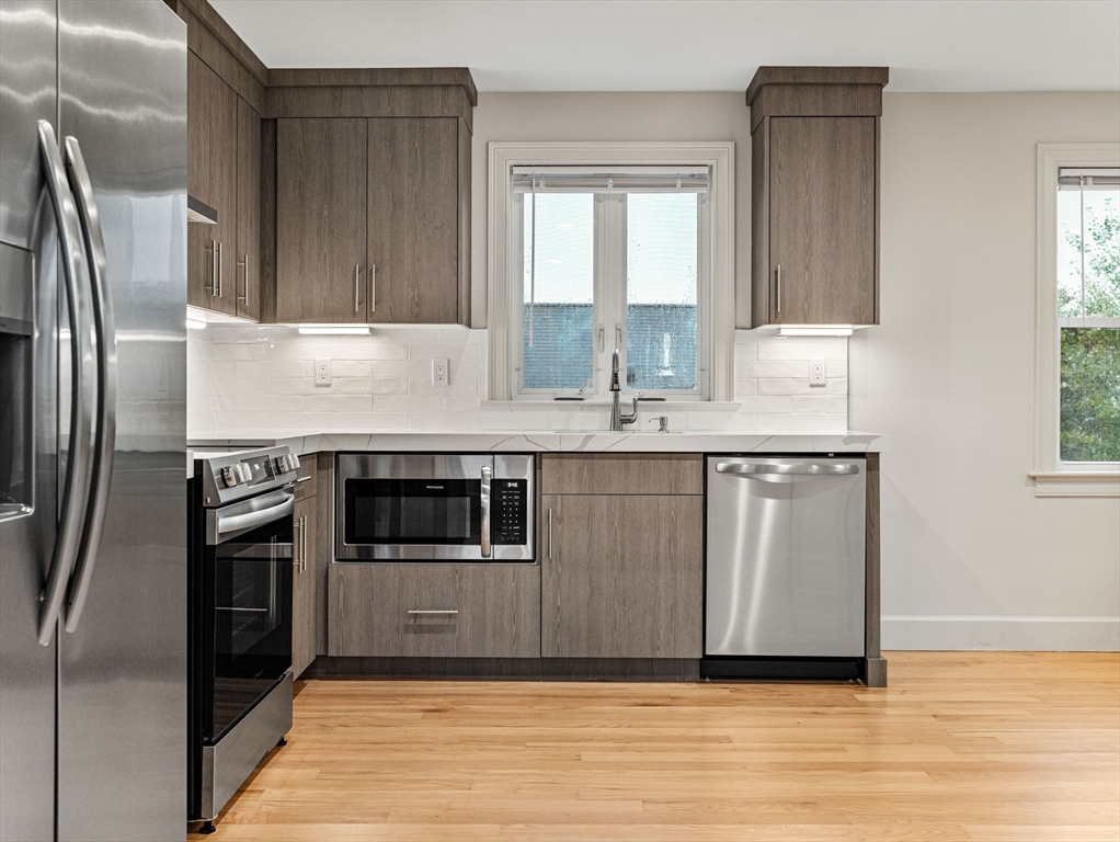 88 Wales St # 3