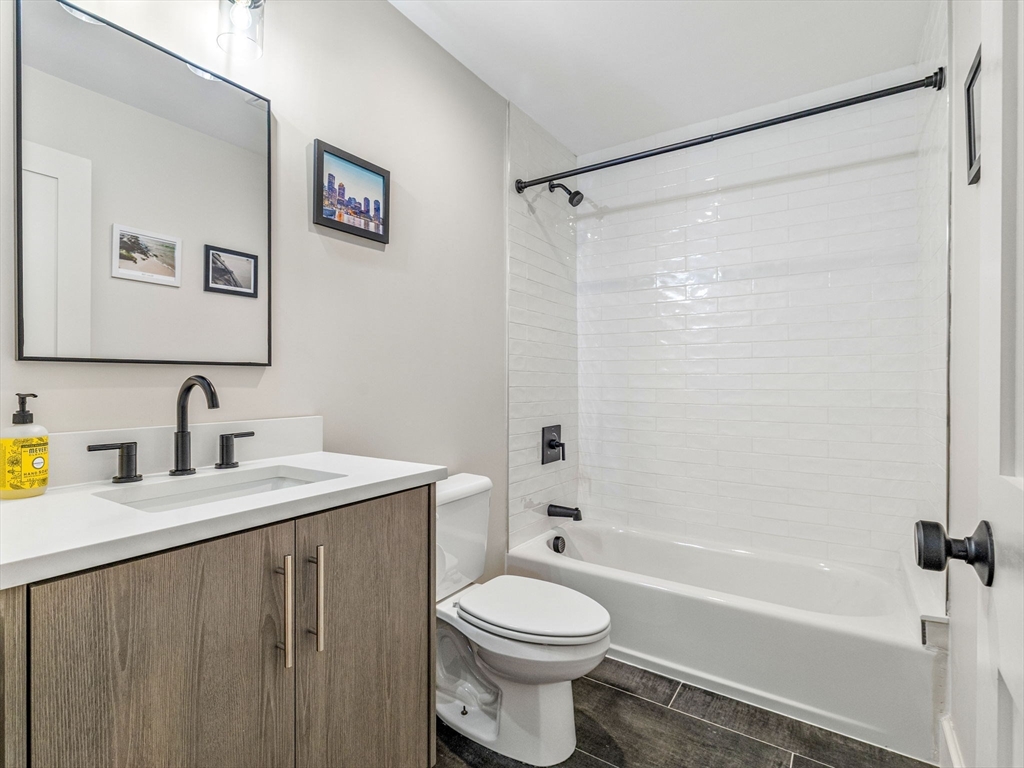 88 Wales St # 3