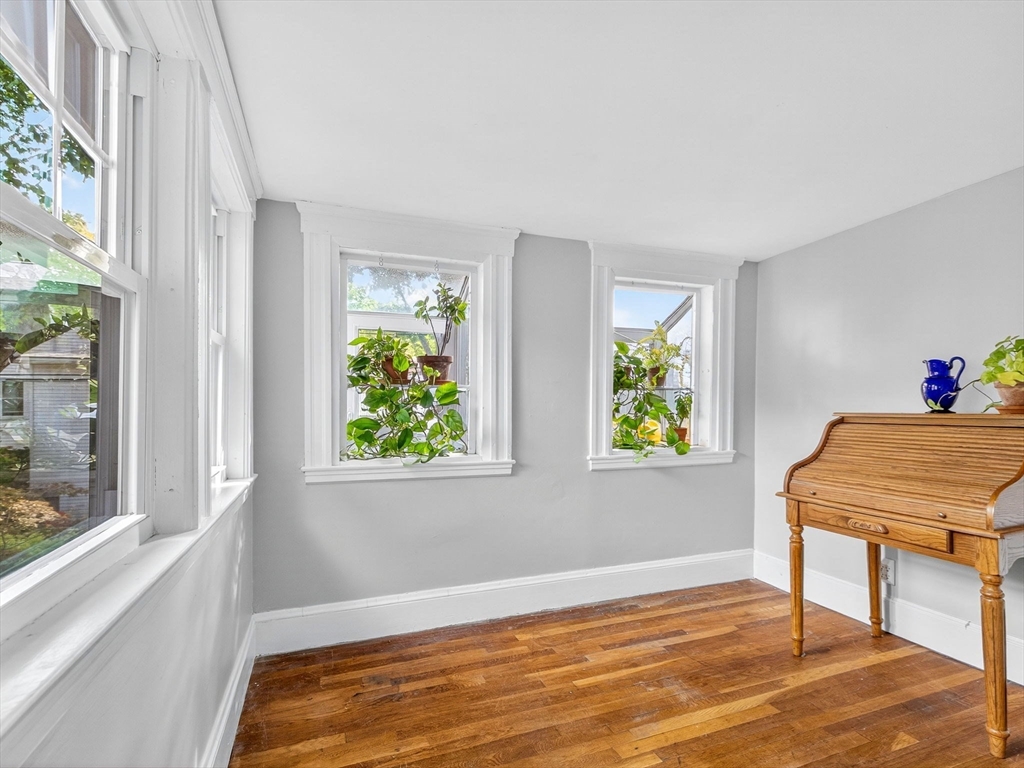 98-100 Bourne St # 98