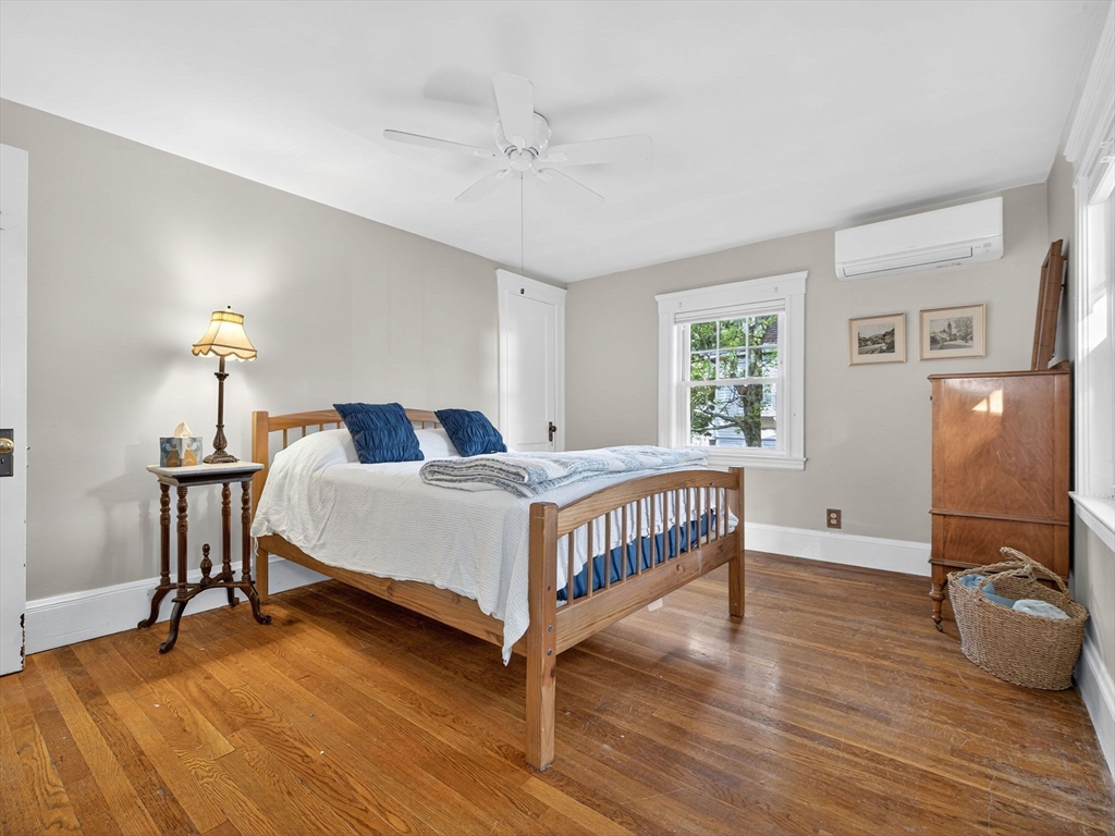 98-100 Bourne St # 98