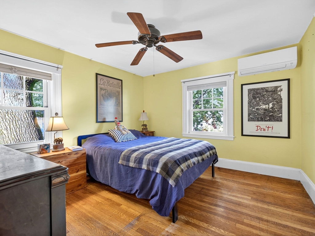98-100 Bourne St # 98