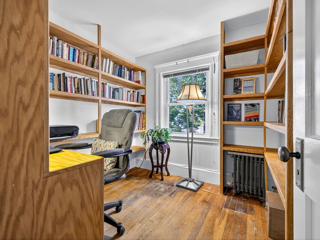 98-100 Bourne St # 98