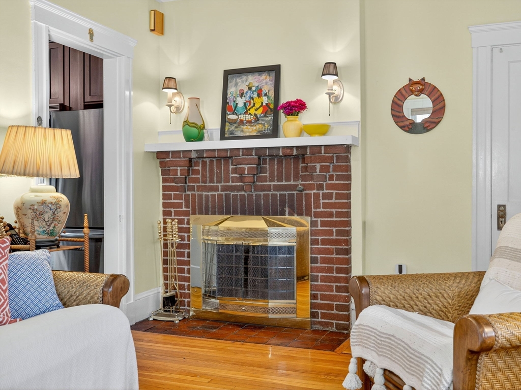 98-100 Bourne St # 98