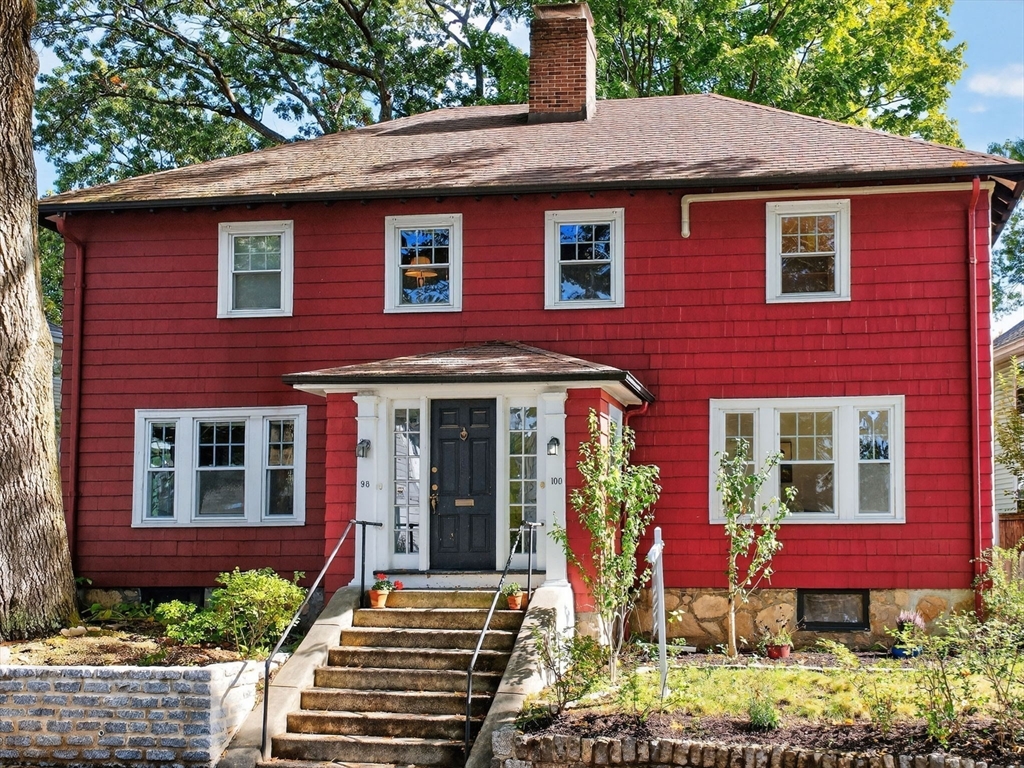 98-100 Bourne St # 98