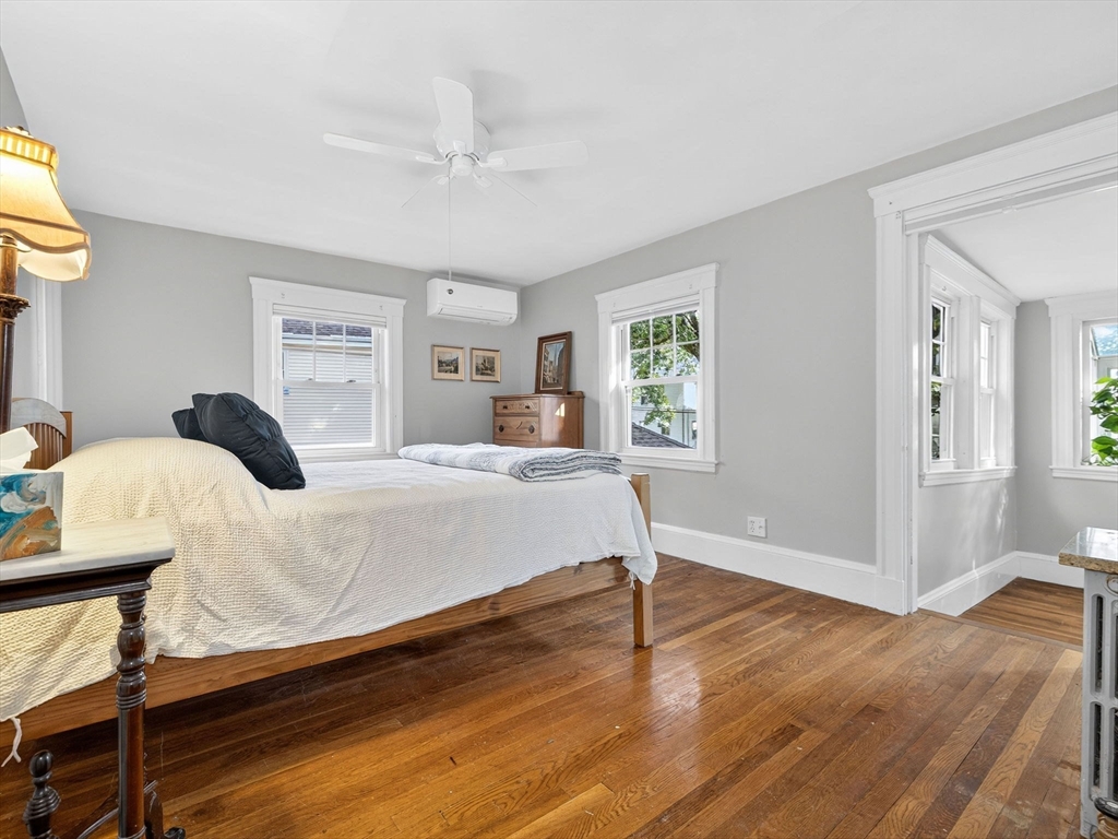 98-100 Bourne St # 98