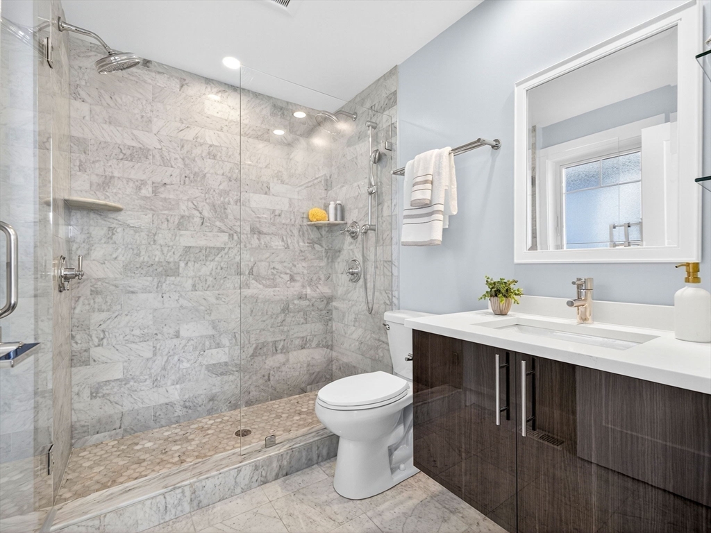 16 Mcbride St # 1