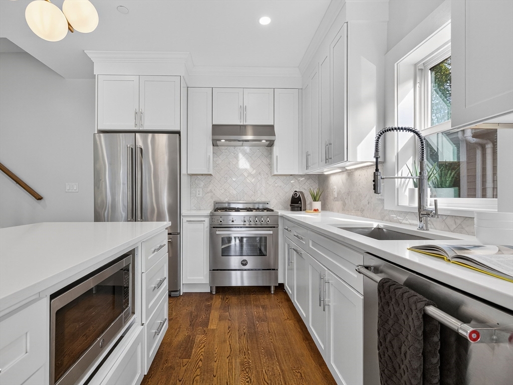 16 Mcbride St # 1