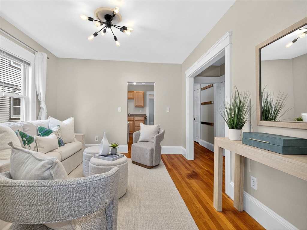 187 Florence St # 2L, Boston Unit: 2L