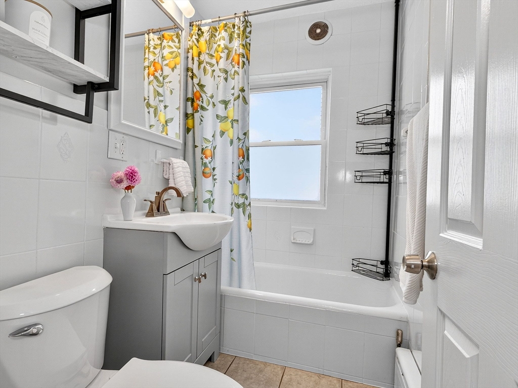 187 Florence St # 2L, Boston Unit: 2L