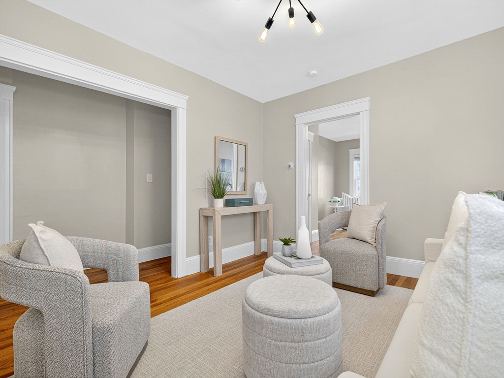 187 Florence St # 2L, Boston Unit: 2L