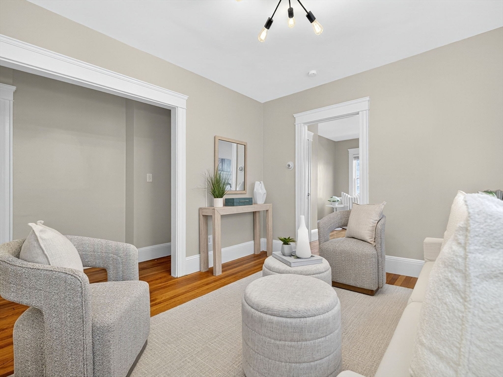 187 Florence St # 2L