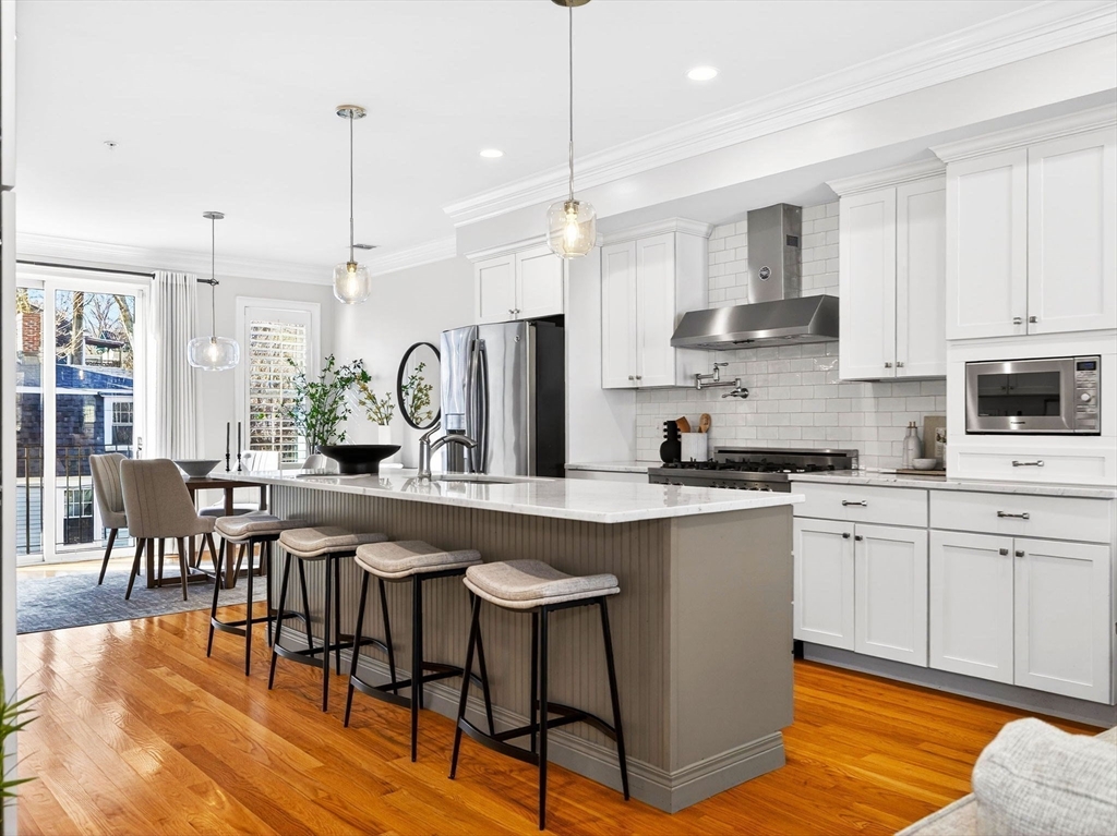 213 Lamartine St # 213A