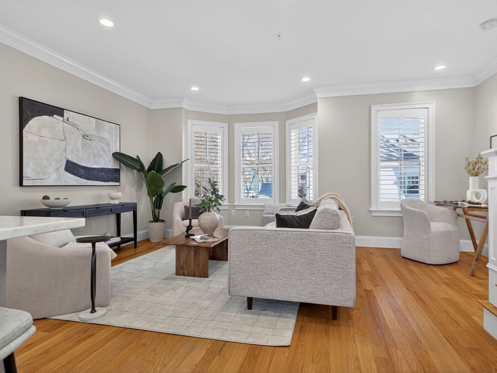 213 Lamartine St # 213A