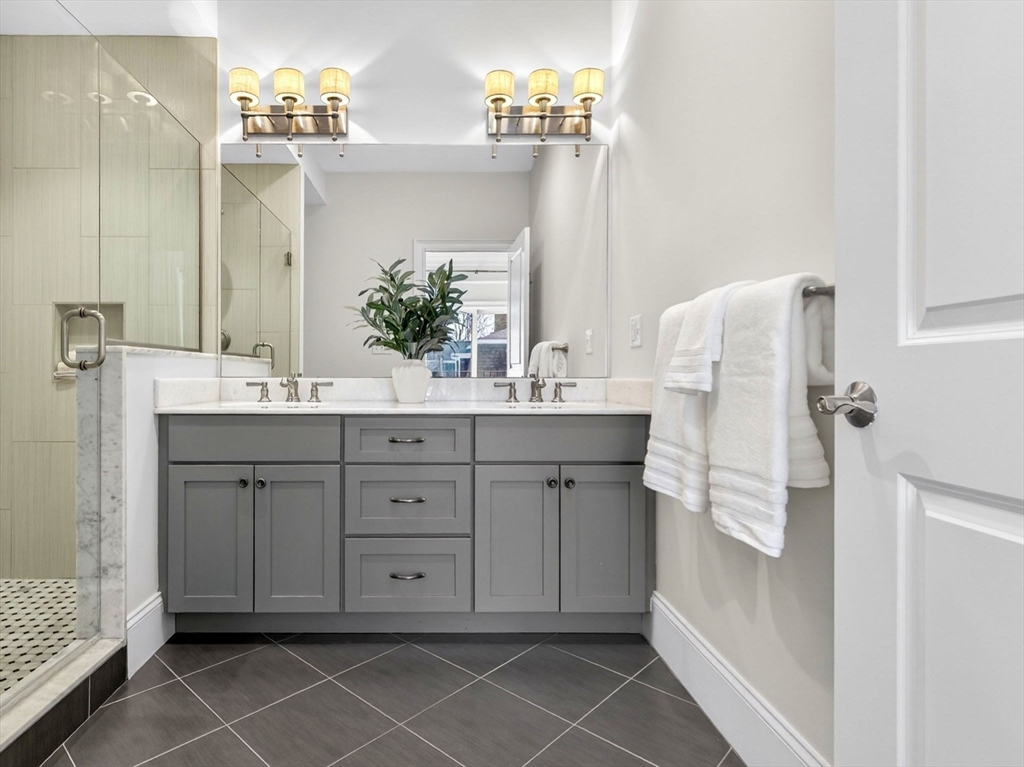 213 Lamartine St # 213A