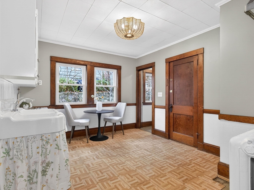83 Newburg St # 1