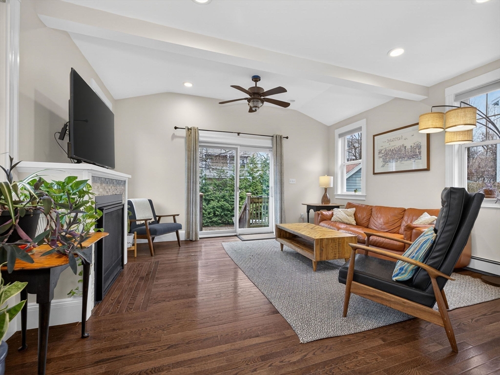 92 Roslindale Ave