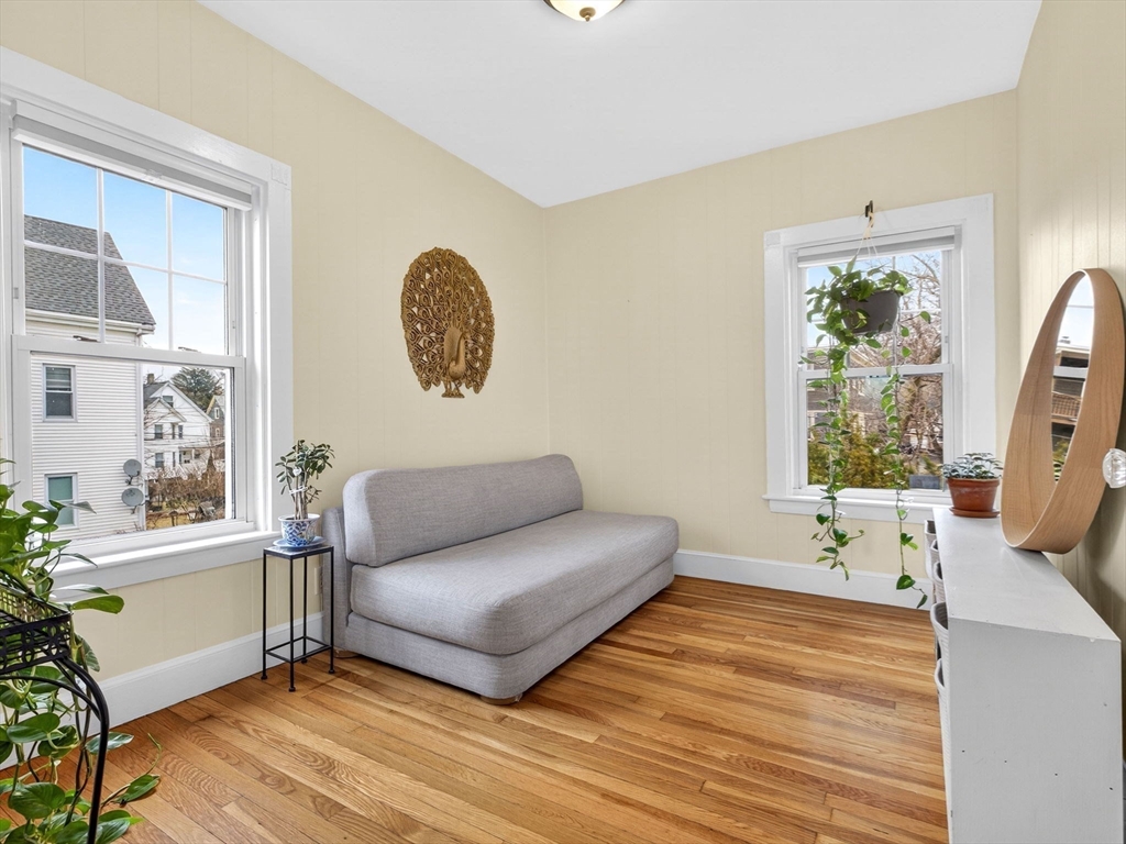 92 Roslindale Ave