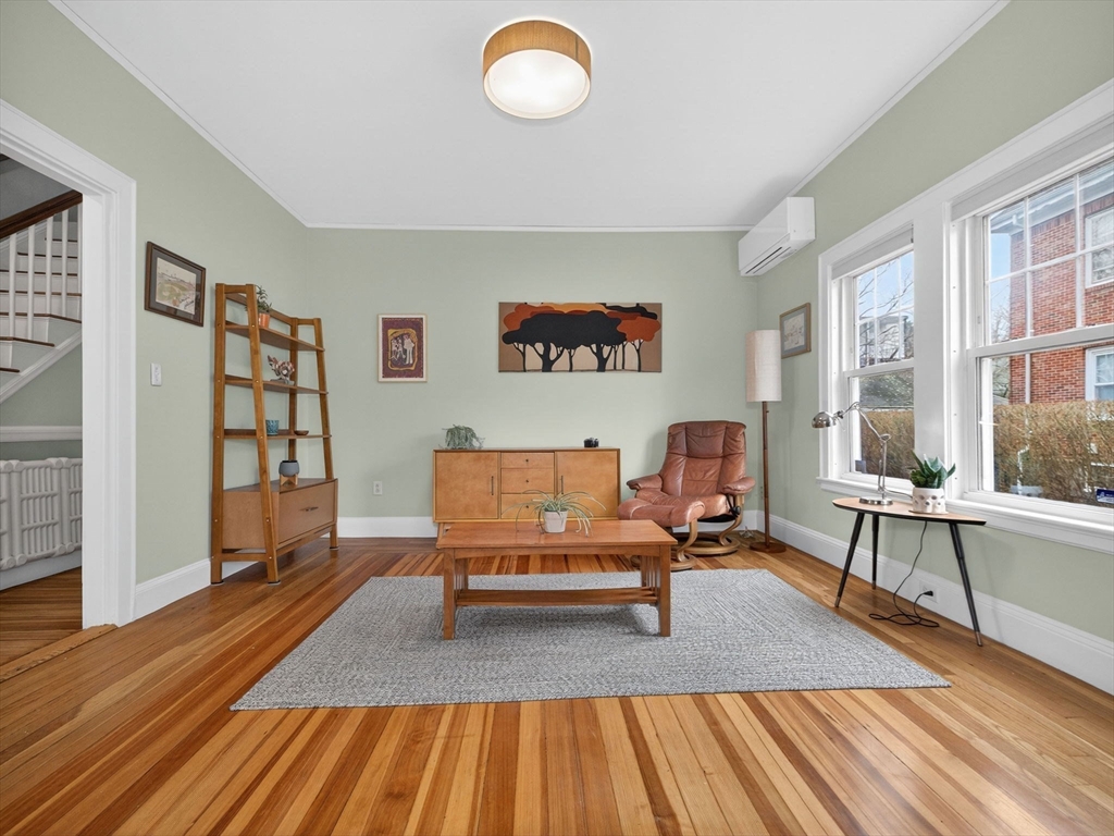 92 Roslindale Ave
